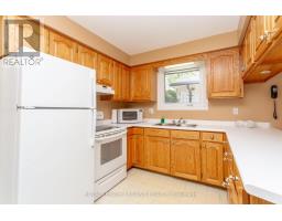 25 BLUE RIDGE CRESCENT - 18