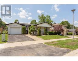 25 BLUE RIDGE CRESCENT - 2