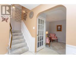 25 BLUE RIDGE CRESCENT - 20
