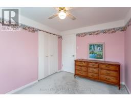 25 BLUE RIDGE CRESCENT - 22