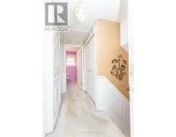25 BLUE RIDGE CRESCENT - 27