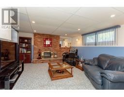 25 BLUE RIDGE CRESCENT - 30