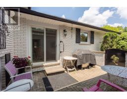 25 BLUE RIDGE CRESCENT - 40