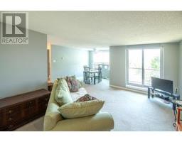 405 - 77 BASELINE ROAD - 6