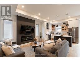 2 - 383 DAVENTRY WAY - 8