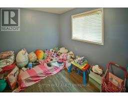 64 HICKORY BOULEVARD W - 16