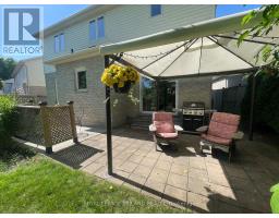 41 GREYROCK CRESCENT - 40