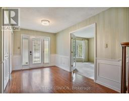 126 GUILDFORD CRESCENT - 4