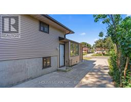 703 MILLBANK DRIVE - 32