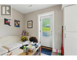 636 QUEENS AVENUE - 15