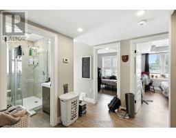 636 QUEENS AVENUE - 20