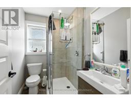 636 QUEENS AVENUE - 21