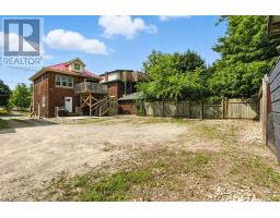 636 QUEENS AVENUE - 35