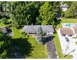 218 OAKCREST DRIVE - 4
