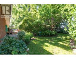 218 OAKCREST DRIVE - 40