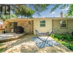 1451 STONEYBROOK CRESCENT - 34