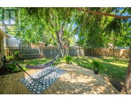 1451 STONEYBROOK CRESCENT - 36