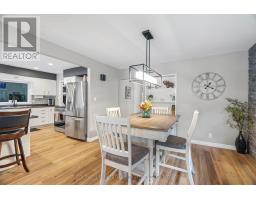 76 SANDERS STREET W - 18