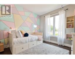 681 BENNETT CRESCENT - 5