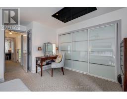 26 - 374 FRONT STREET - 36