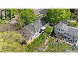 52 STUYVESANT PLACE - 47