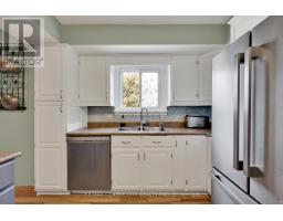 141 ST ANDREW STREET E - 32