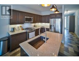 22 QUEENSWAY DRIVE - 10