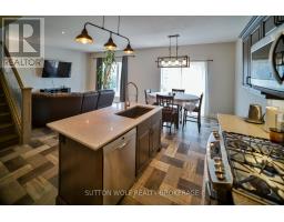 22 QUEENSWAY DRIVE - 12