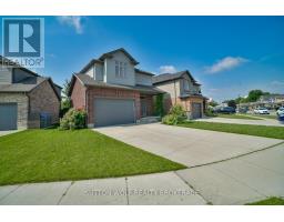 22 QUEENSWAY DRIVE - 4