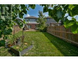 22 QUEENSWAY DRIVE - 42