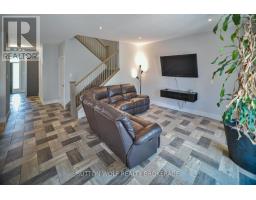 22 QUEENSWAY DRIVE - 5