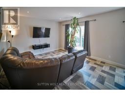 22 QUEENSWAY DRIVE - 7