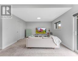 22 - 819 KLEINBURG DRIVE - 32