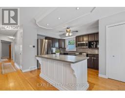 67 MOREAU CRESCENT - 10