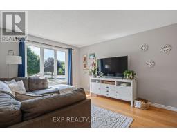 67 MOREAU CRESCENT - 3