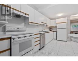67 MOREAU CRESCENT - 32
