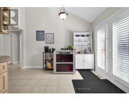 852 SILVERSMITH STREET - 18