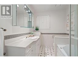 37 BLOOMFIELD DRIVE - 24