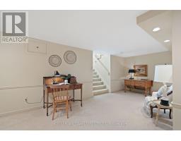 37 BLOOMFIELD DRIVE - 25