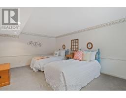 37 BLOOMFIELD DRIVE - 28