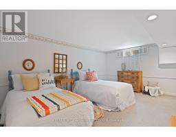 37 BLOOMFIELD DRIVE - 29