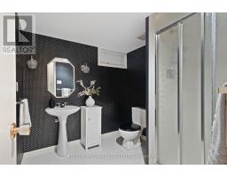 37 BLOOMFIELD DRIVE - 30