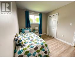 1578 COUNCILLORS STREET - 11