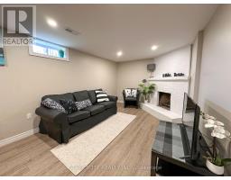 1578 COUNCILLORS STREET - 21