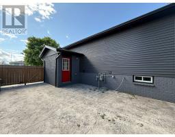 1578 COUNCILLORS STREET - 29
