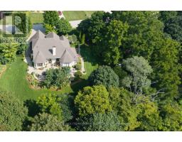 27 HOEFNAGELS CRESCENT - 10