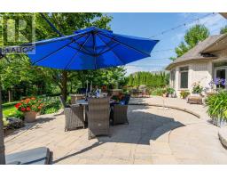 27 HOEFNAGELS CRESCENT - 17