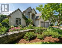 27 HOEFNAGELS CRESCENT - 2