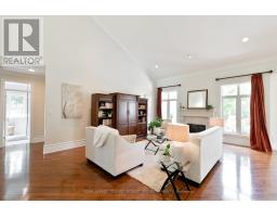 27 HOEFNAGELS CRESCENT - 21