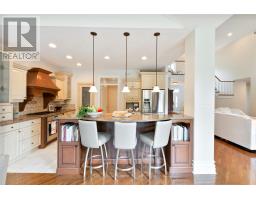 27 HOEFNAGELS CRESCENT - 25